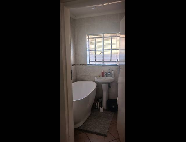 3 BEDROOM HOUSE FOR SALE IN SOSHANGUVE VV